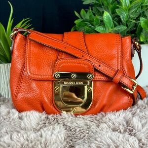 Michael Kors Vintage Charlton Orange Pebbled Leather Mini Crossbody Bag - EUC